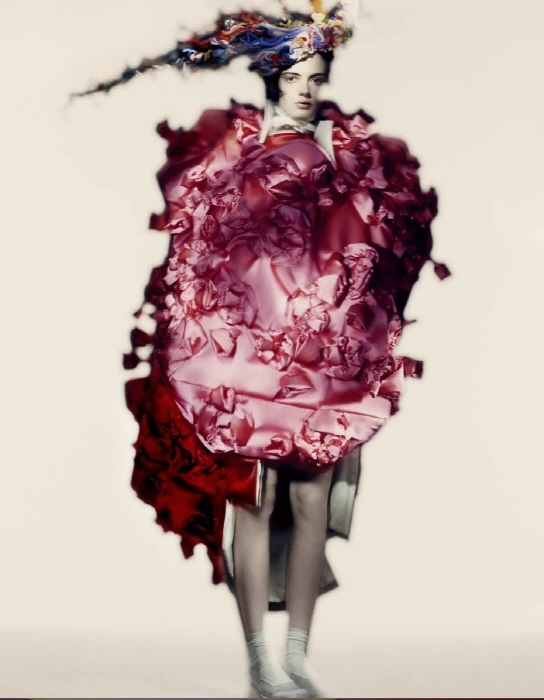 파올로 로베르시(Paolo Roversi), 2023년 파리 시아나. Pace 제공.