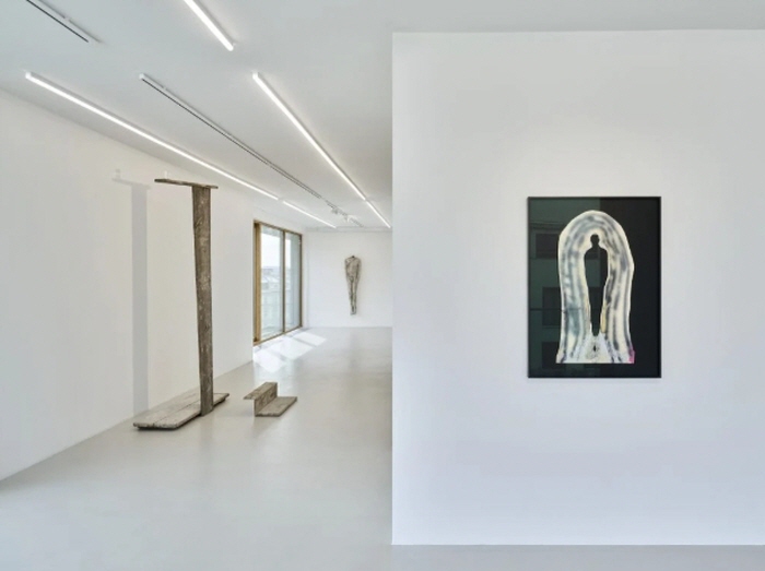 사진: 블와제이 핀도르 | 커먼 아츠 재단. 작가, 노르덴하케 갤러리, 커먼 아츠 제공