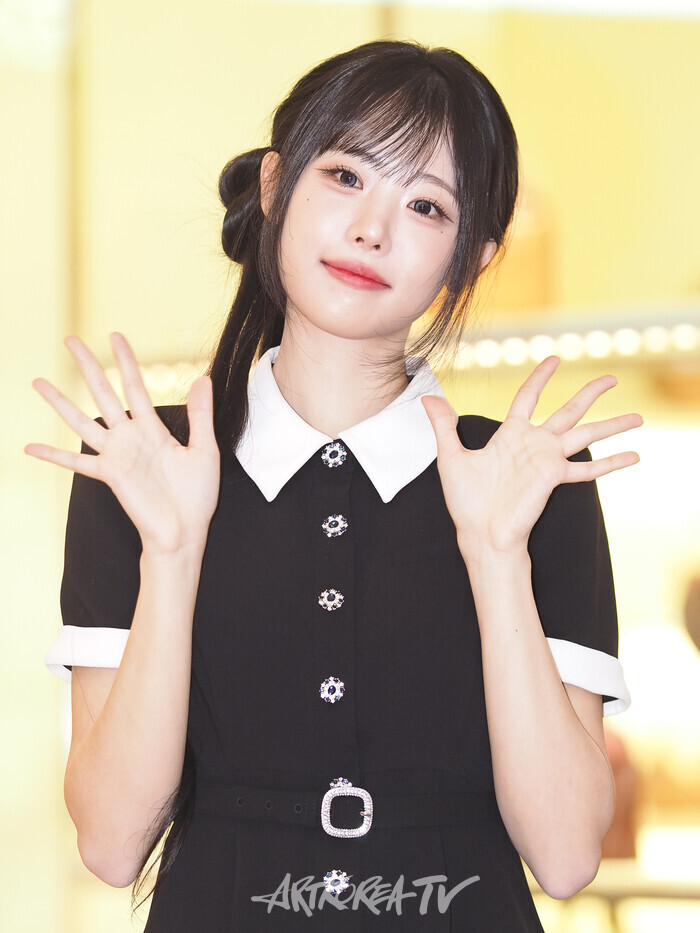 현대면세점 시그니처 쇼핑 캠페인 '현데이(HYUNDAY)' 프로모션 기념 포토월 행사(QWER 히나) 2025.09.25 사진 ⓒ아트코리아방송 이용선 기자