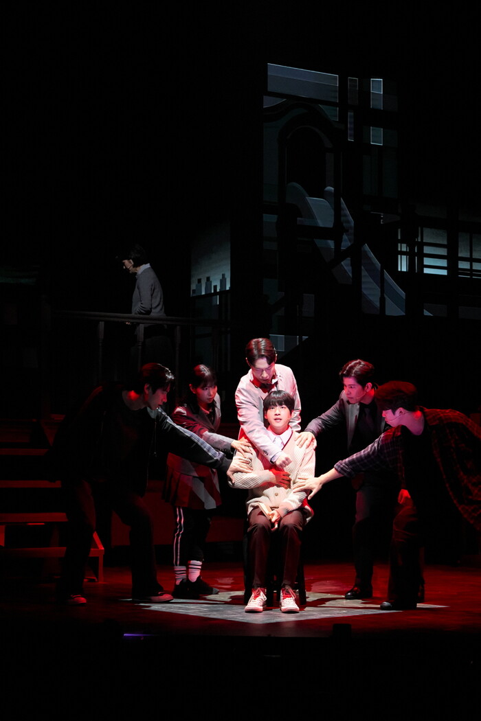 뮤지컬 '아몬드' 공연 사진. 제공 라이브(주)