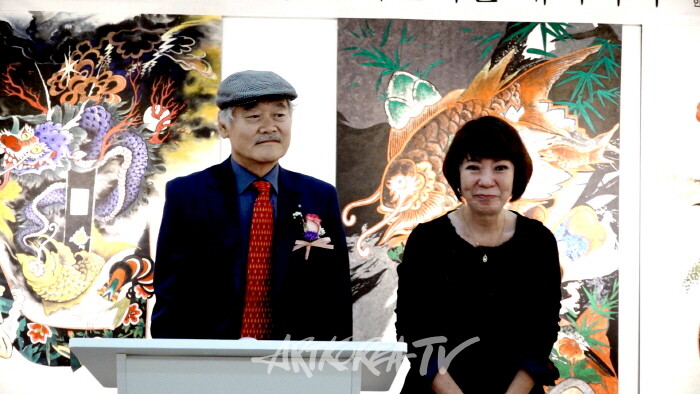 운봉 이규완 화백 부부-사진촬영 김한정 기자