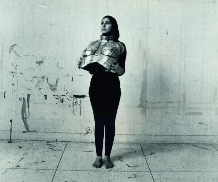 9 나이자 칸, '황제를 위한 새 옷 2' (2009), 타이무르 하산 컬렉션. 사진-저스틴 파이퍼거.