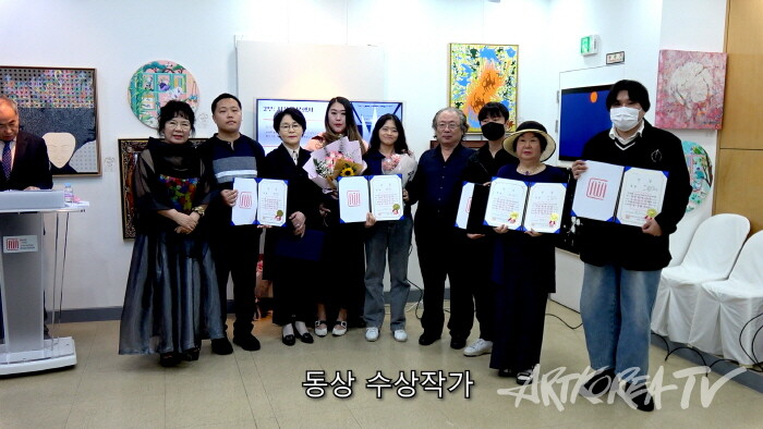 동상 수상작가-사진촬영 최윤영 기자