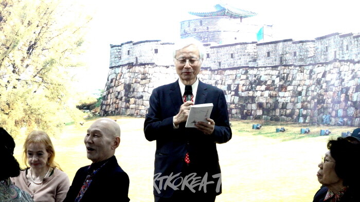 유자효 시인 축사 -사진촬영 김한정 기자