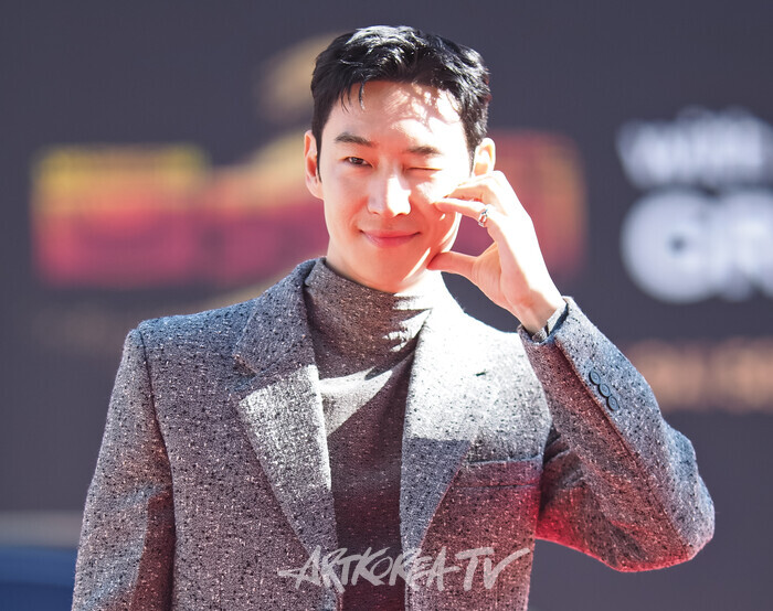 SBS 새 금토드라마 '모범택시3' 레드카펫 행사(이제훈) 2025.11.18 사진 ⓒ아트코리아방송 이용선 기자