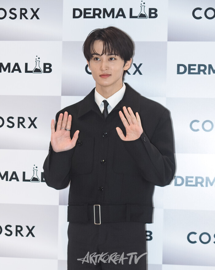 '코스알엑스(COSRX)' 브랜드 팝업스토어 행사(NCT 마크) 2025.11.24 사진 ⓒ아트코리아방송 이용선 기자