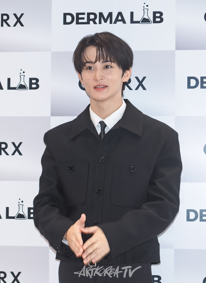 '코스알엑스(COSRX)' 브랜드 팝업스토어 행사(NCT 마크) 2025.11.24 사진 ⓒ아트코리아방송 이용선 기자