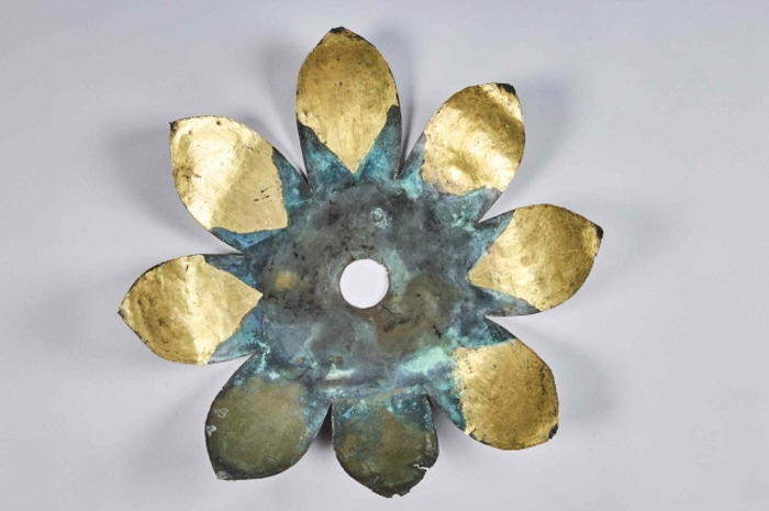 월정사팔각구층석탑 금속장엄물 하부 연꽃장식-사진제공 월정사박물관