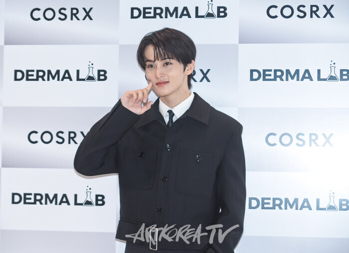 '코스알엑스(COSRX)' 브랜드 팝업스토어 행사(NCT 마크) 2025.11.24 사진 ⓒ아트코리아방송 이용선 기자