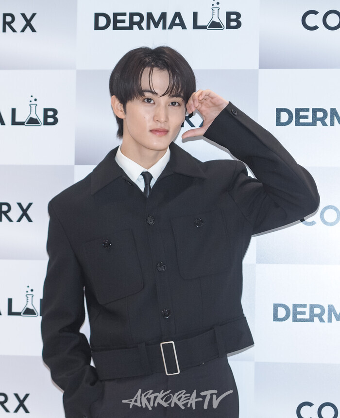 '코스알엑스(COSRX)' 브랜드 팝업스토어 행사(NCT 마크) 2025.11.24 사진 ⓒ아트코리아방송 이용선 기자