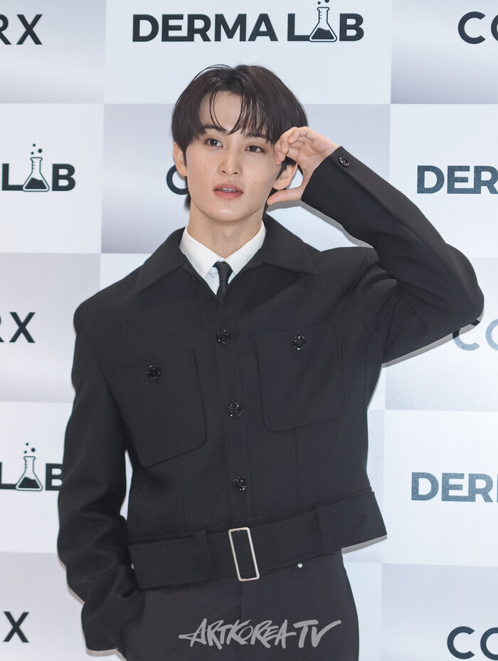 '코스알엑스(COSRX)' 브랜드 팝업스토어 행사(NCT 마크) 2025.11.24 사진 ⓒ아트코리아방송 이용선 기자