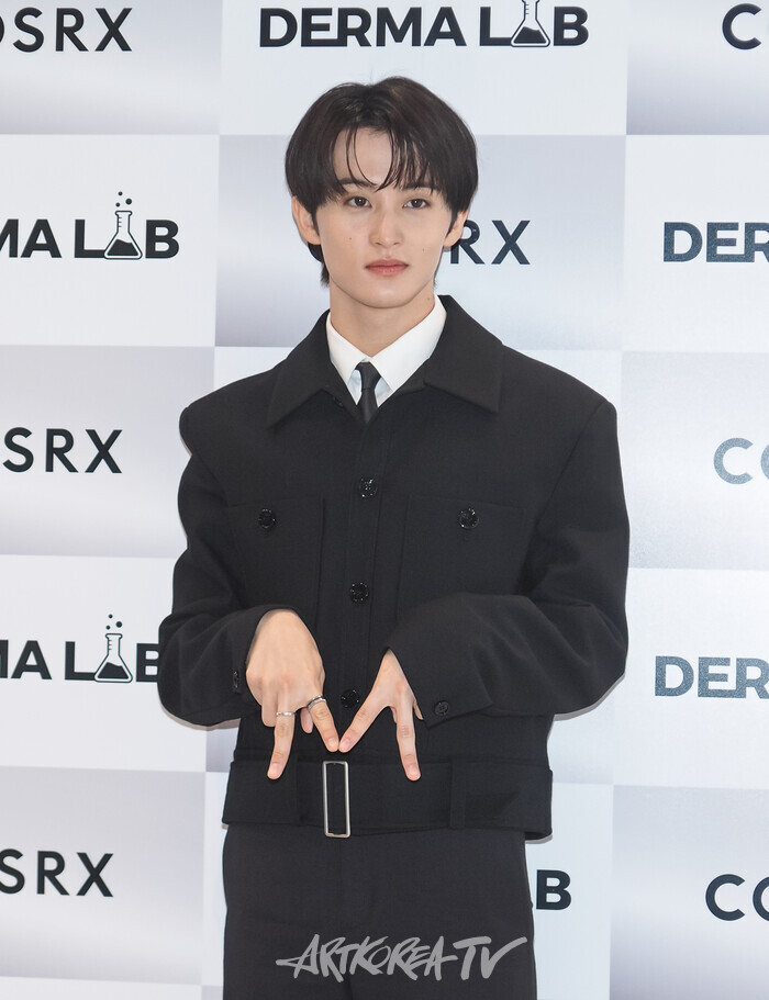 '코스알엑스(COSRX)' 브랜드 팝업스토어 행사(NCT 마크) 2025.11.24 사진 ⓒ아트코리아방송 이용선 기자