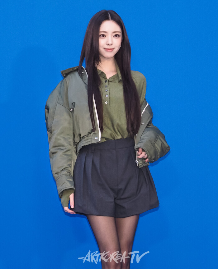 '타임 서울(TIME SEOUL)' 오픈 기념 포토월 행사(있지 유나) 2025.11.05 사진 ⓒ아트코리아방송 이용선 기자