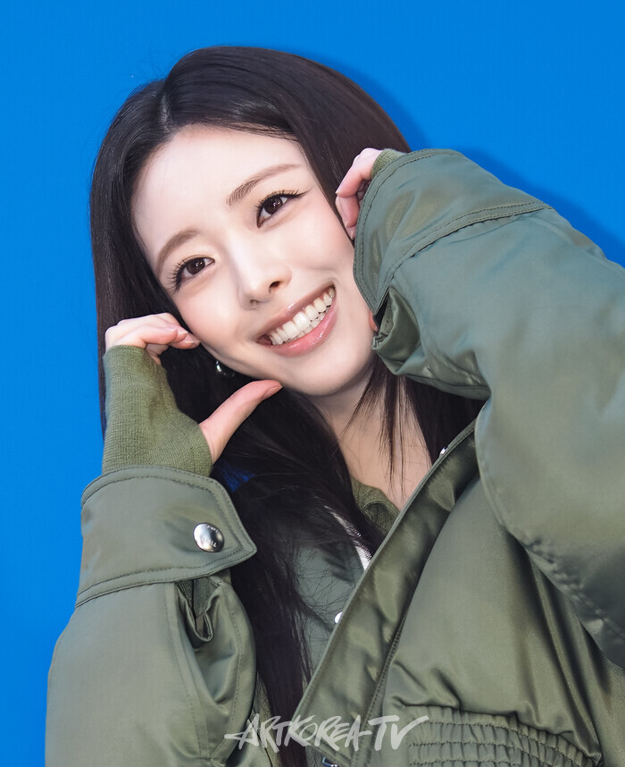 '타임 서울(TIME SEOUL)' 오픈 기념 포토월 행사(있지 유나) 2025.11.05 사진 ⓒ아트코리아방송 이용선 기자