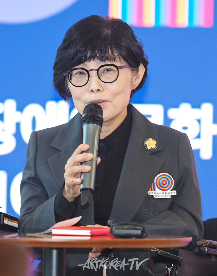 한국장애인문화예술원 창립 10주년 기자간담회(방귀희이사장) 2025.11.11 사진 ⓒ아트코리아방송 이용선 기자