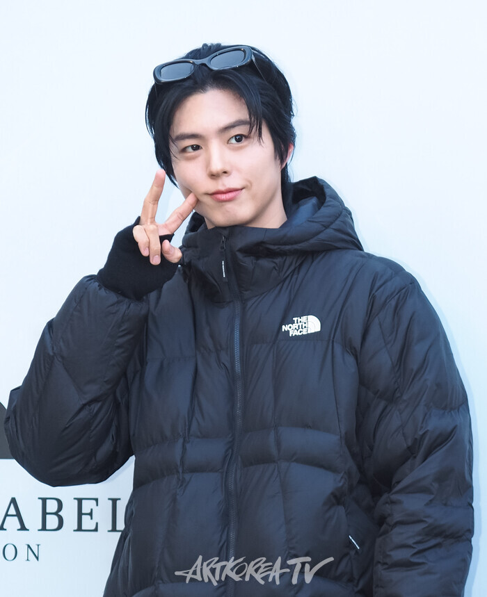 노스페이스 화이트 레벨의 첫 플래그십 스토어 성수 직영점 오픈 기념 포토월 행사(박보검) 2025.11 15 사진 ⓒ아트코리아방송 이용선 기자