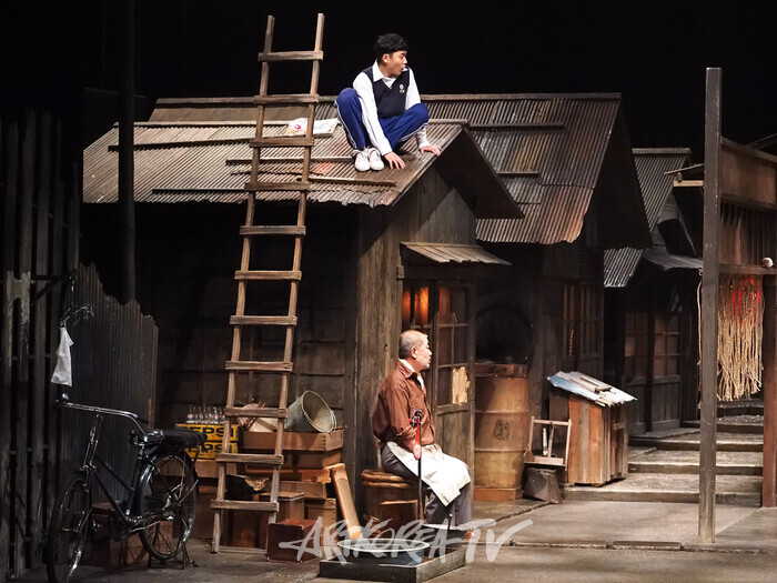 연극 '야끼니꾸 드래곤' 프레스콜. 2025.11.13 사진 ⓒ아트코리아방송 이용선 기자