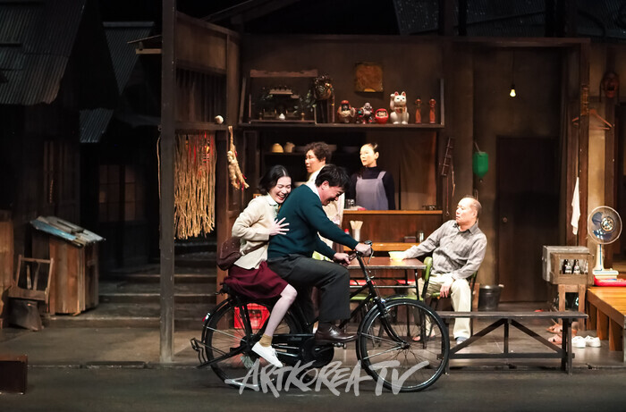 연극 '야끼니꾸 드래곤' 프레스콜. 2025.11.13 사진 ⓒ아트코리아방송 이용선 기자