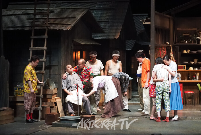 연극 '야끼니꾸 드래곤' 프레스콜. 2025.11.13 사진 ⓒ아트코리아방송 이용선 기자