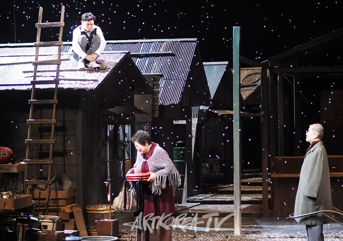 연극 '야끼니꾸 드래곤' 프레스콜. 2025.11.13 사진 ⓒ아트코리아방송 이용선 기자