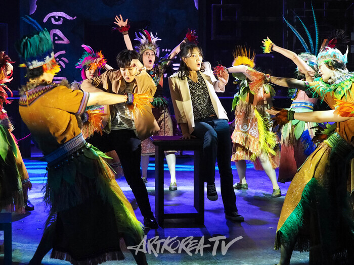 [AK화보] 강찬-서유진, 아프리카 리듬의 '부족의 노래'  (더 트라이브)