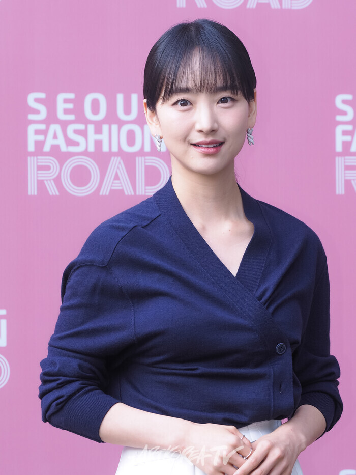 [AK포토] 원진아, 당당한 시선  (서울패션로드)