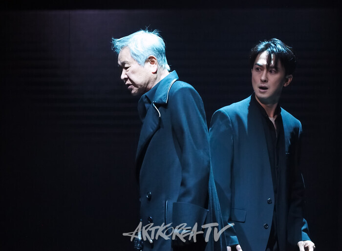 [AK현장] '삶과 죽음의 경계' 햄릿, 씻김을 통해 각성하며 같이 사는 법의 깨달음