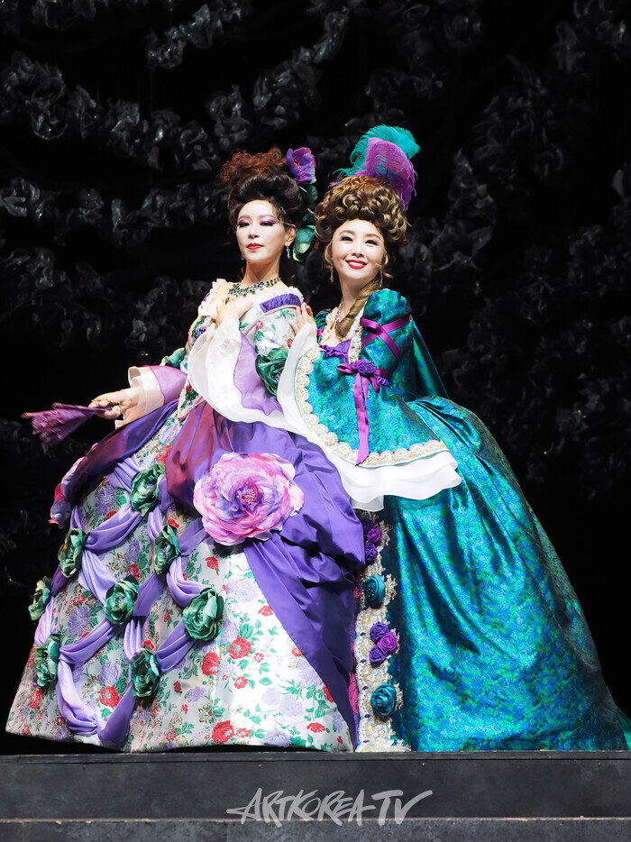 [AK포토] 리사-서지영, 강렬한 카리스마 마담 드 폴리냑 (베르사유의 장미)