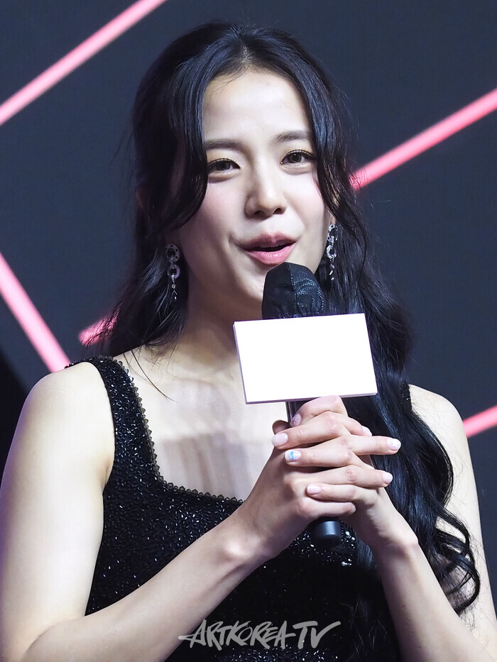 [AK포토] 블랙핑크 제니-리사-로제-지수, 반가움에 끊임없는 미소