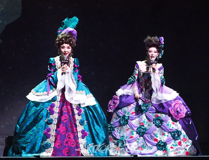 [AK현장] '베르사유의 장미' 서지영-리사 