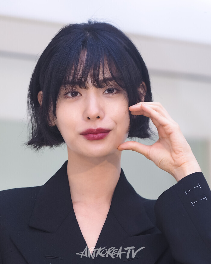 [AK포토] 나나, 시선 뗄 수 없는 미모