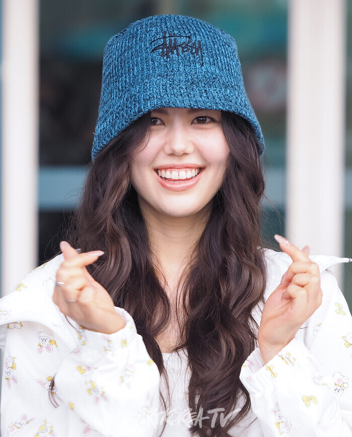 [AK화보] 올리비아 마쉬, 자체발광 미소