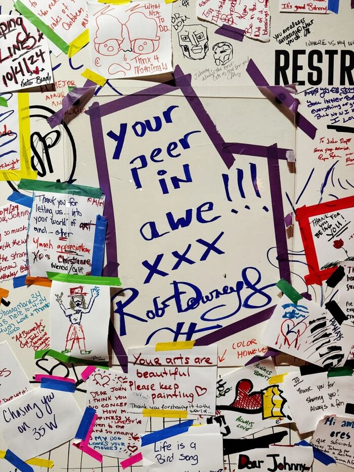 조니 뎁, 뉴욕에서 예술가로 변신 'A Bunch of Stuff' 공개