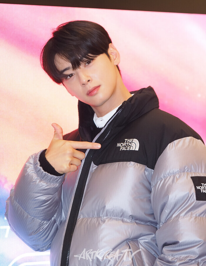 [AK포토] 차은우, 뭘해도 빛나는 비주얼 (노스페이스)