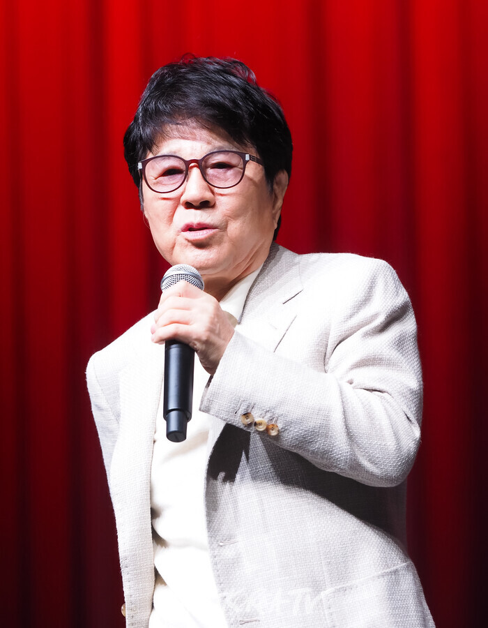 [AK포토] 조용필, 11년 만의 정규 앨범 발매