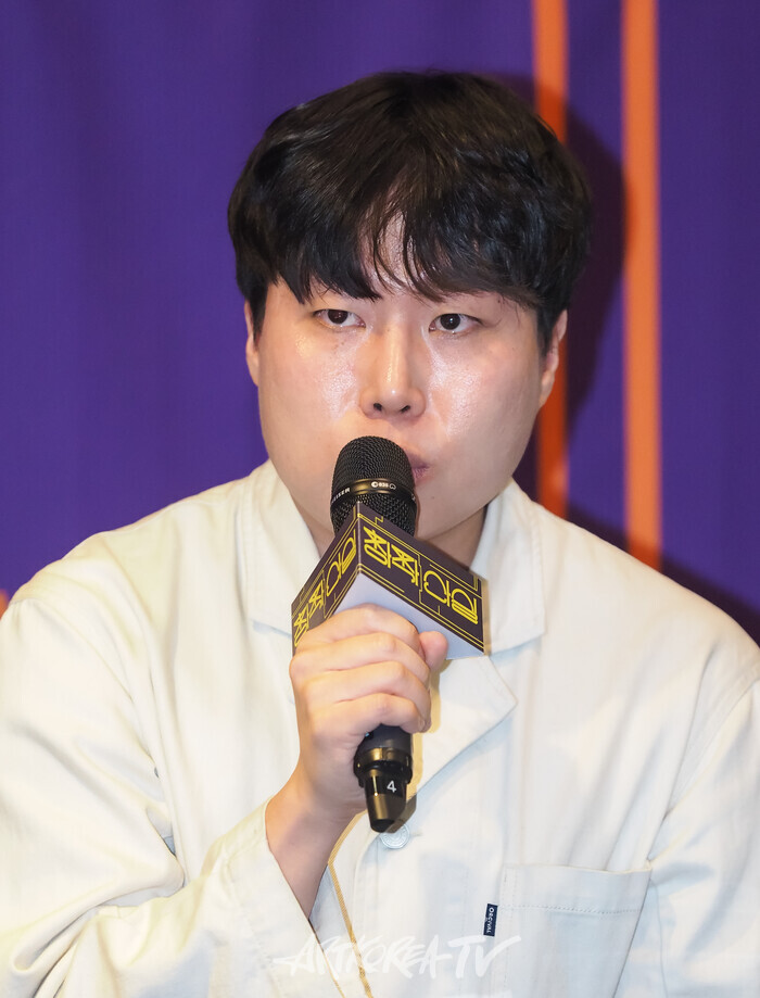 [AK포토] 배해률 작가 