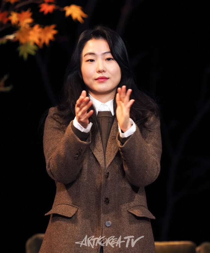 [AK포토] 장승연,  실종 소녀 에이미 (붉은 낙엽)