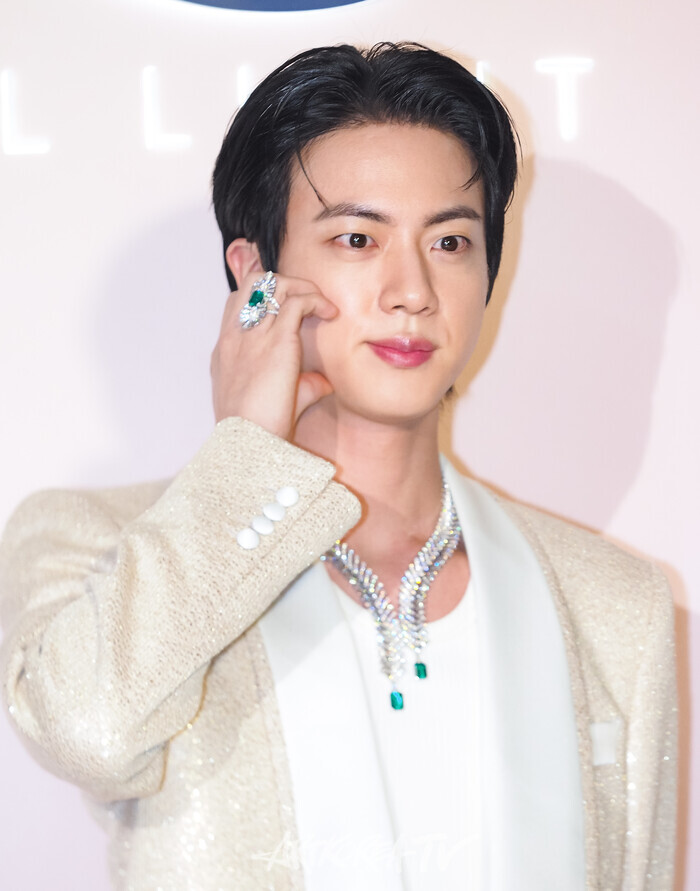 [AK포토] BTS 진, 감탄을 부르는 독보적 빛남 (프레드)