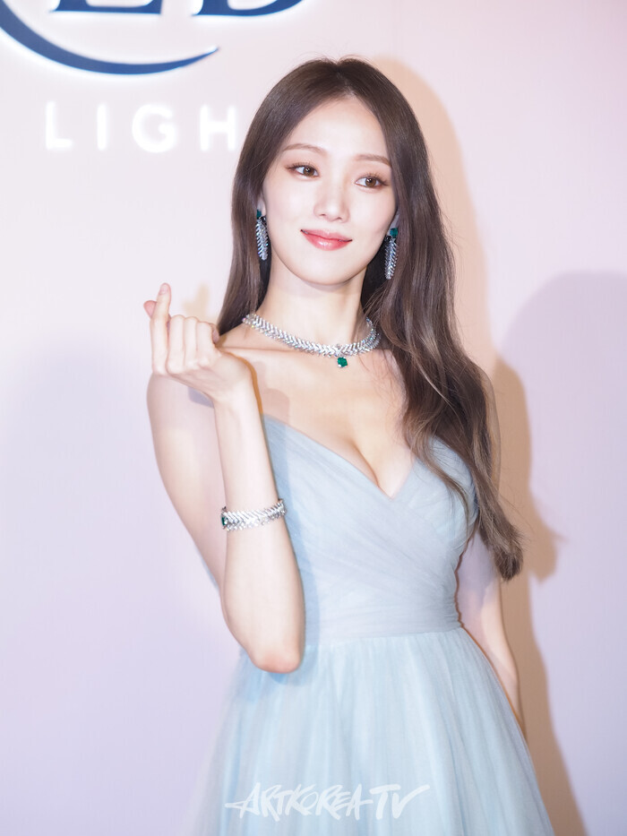 [AK포토] 이성경, 봄의 시작을 알리는 화사함 (프레드)