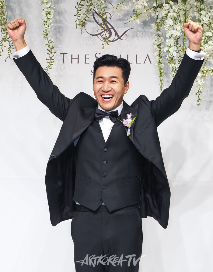 [AK포토] 김종민, 만세~ 저 결혼해요