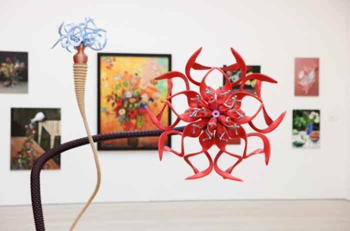 꽃으로 읽는 현대미술의 풍경-사치갤러리 'FLOWERS' 여름 특별전