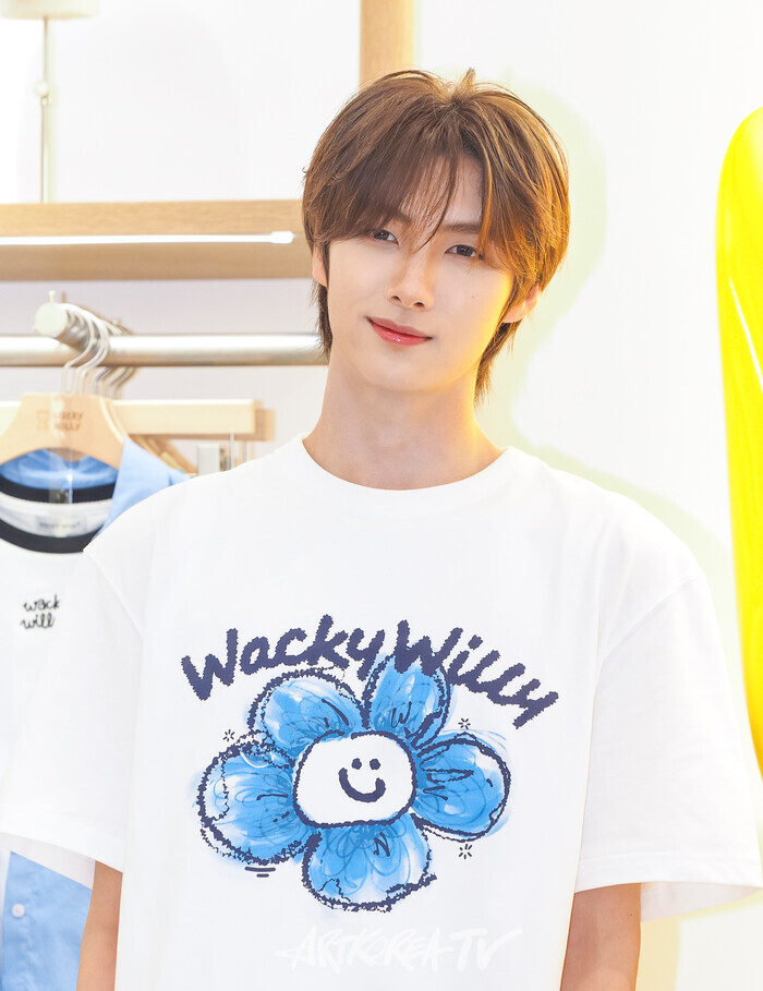 [AK포토] 투어스(TWS) 영재, 서글서글한 눈빛