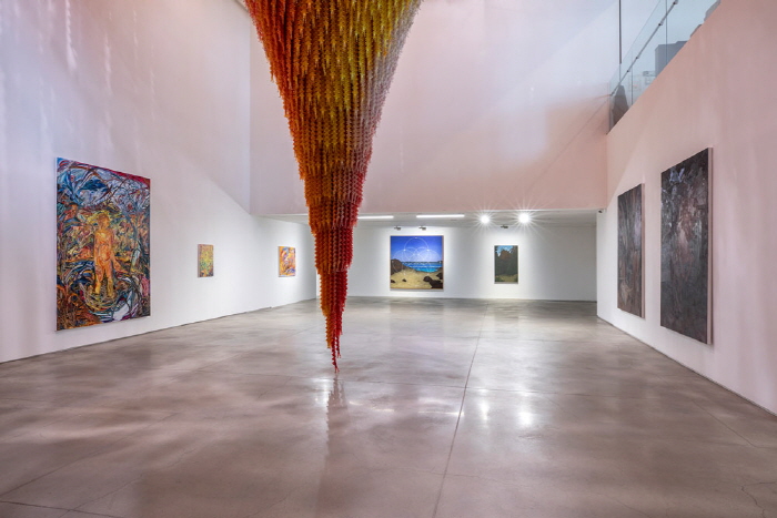 하이트컬렉션 상반기 기획전 '형상은 예외가 아닌 규칙'