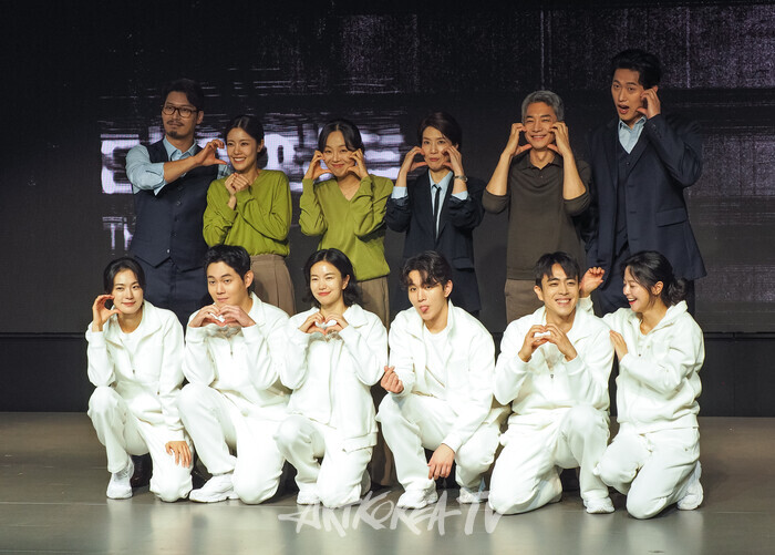 [AK포토] 연극 '디 이펙트' 출연진들 