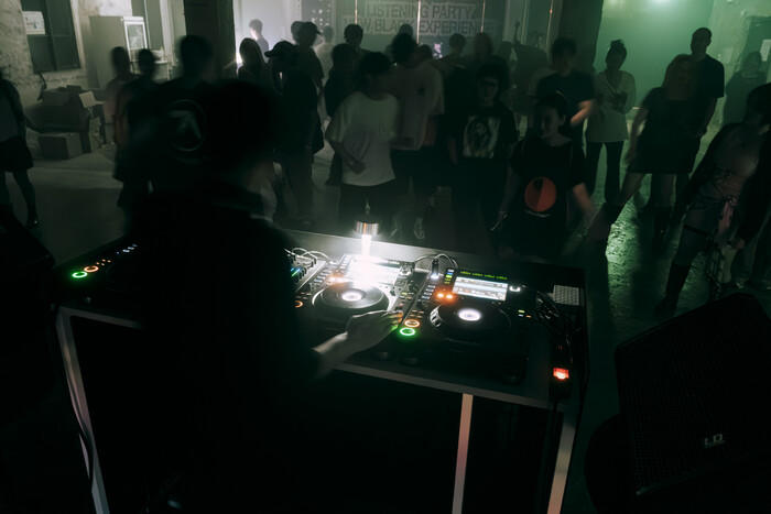 '싱크 넥스트25' 오픈 라운지 '우물' ... 공연장+쉼터의 즐거움 주는 플랫폼