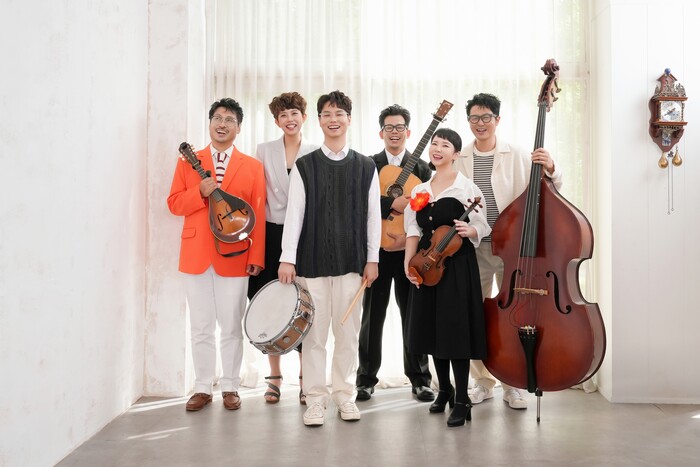 두번째달, 데뷔 20주년 기념 공연 '스무 살 with Friends' 개최