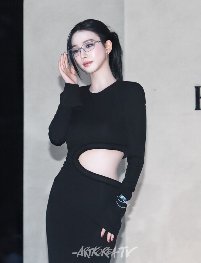 [AK포토] 에스파 카리나, 블랙으로 완성한 완벽 비주얼