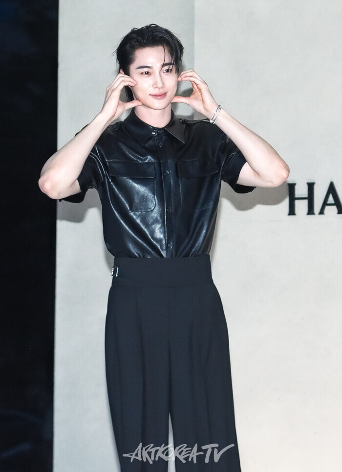 [AK포토] 변우석, 성수동을 들썩인 매력