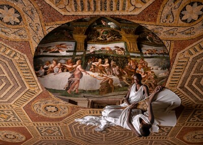 [해외특집기획] 아이작 줄리앙, 르네상스 궁전에서 미래를 그리다