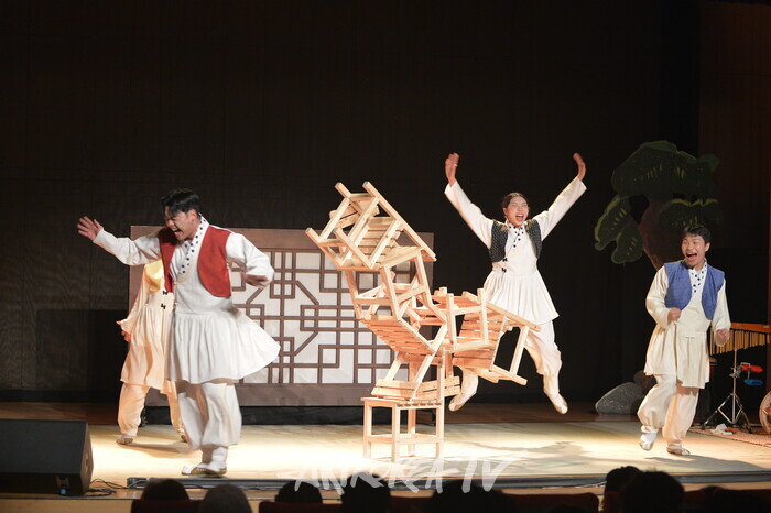 전래동화 재해석한 ‘놀이극 반쪽이 이야기’ 성황리 막 내려